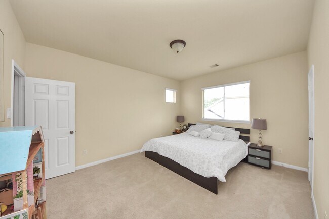 Building Photo - 12912 Southern Manor Dr