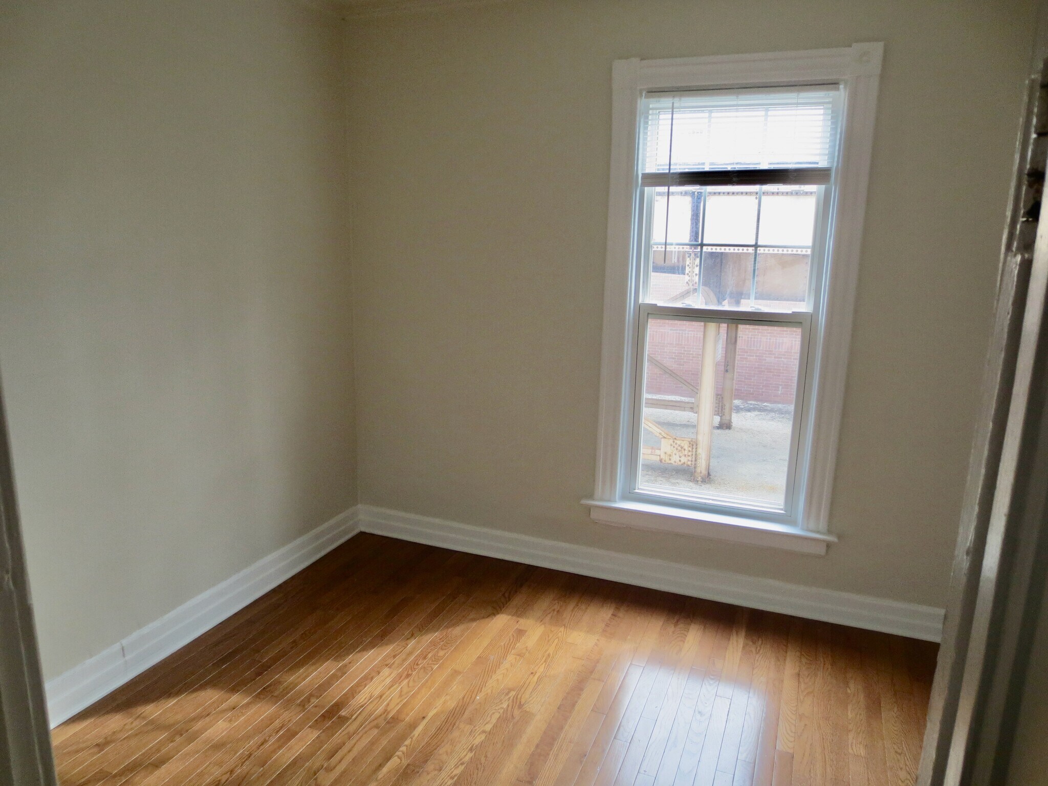 Building Photo - 1825 W Addison St