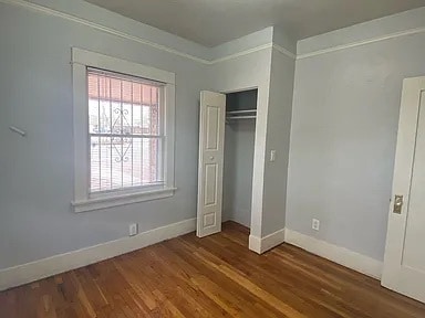 Building Photo - 322 N Cherry Ave