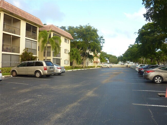 Building Photo - 251 S Cypress Rd