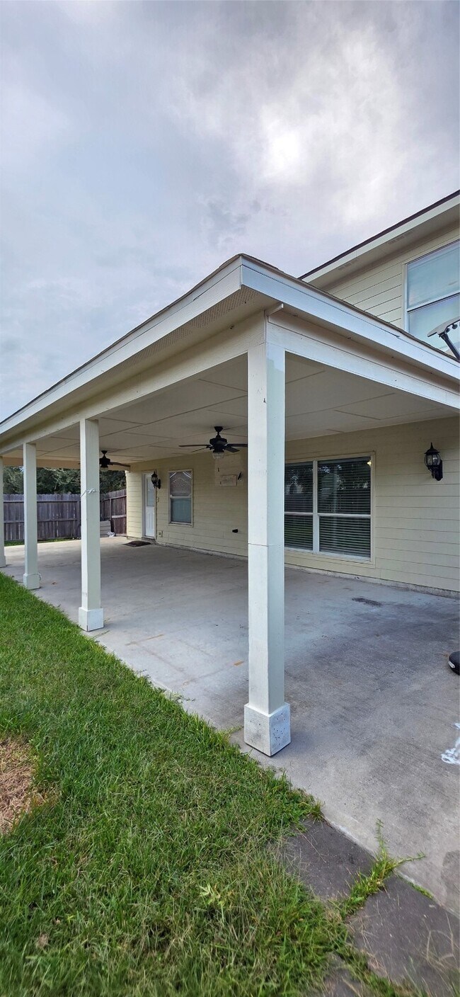 Building Photo - 5210 Nautilus Ln