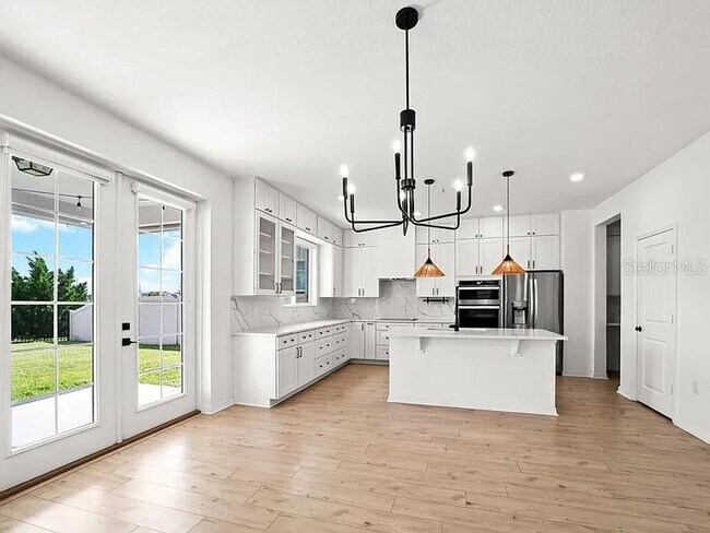 Building Photo - 5005 Golden River Ln