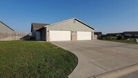 Building Photo - 600 N Grandstone St