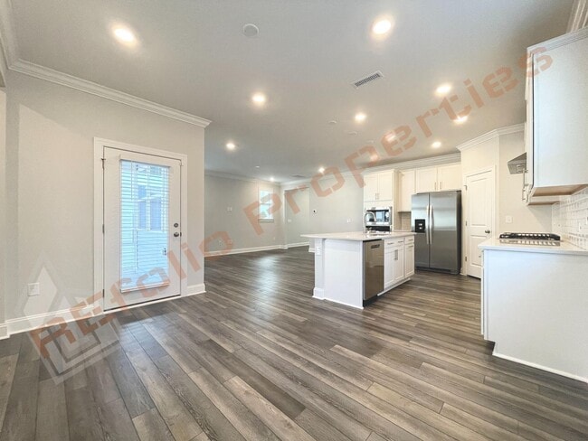 Building Photo - Amazing 4 Bedroom, 2.5 Bathroom Home with 1st Floor Primary Bedroom Suite, High Speed Internet, a...