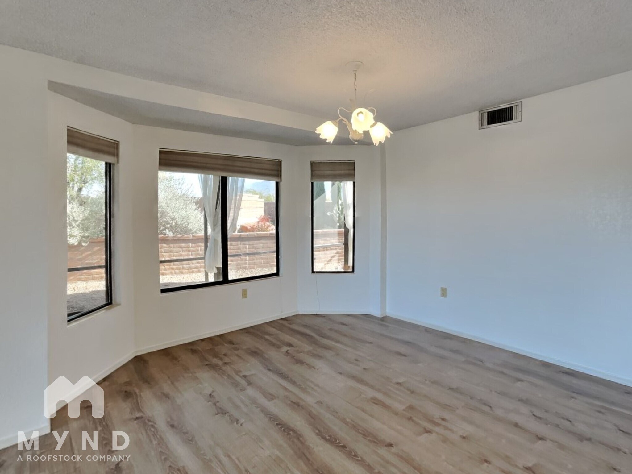 Building Photo - 1750 W Camino Urbano