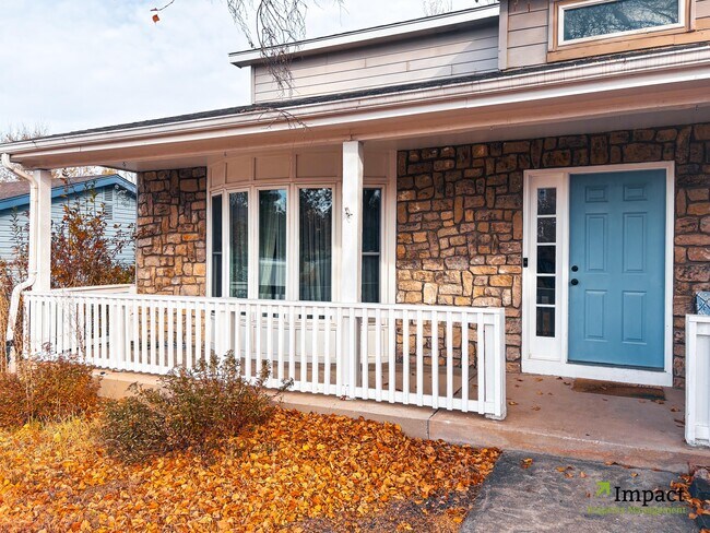 Primary Photo - 2680 Black Diamond Terrace