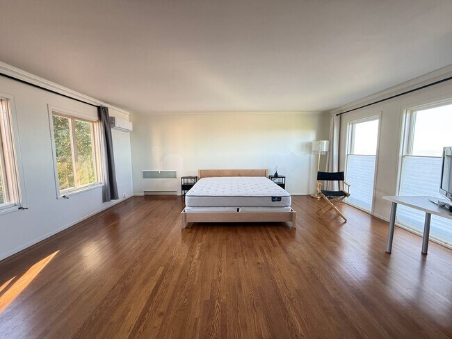 Building Photo - Luxury Upper Piedmont Estate