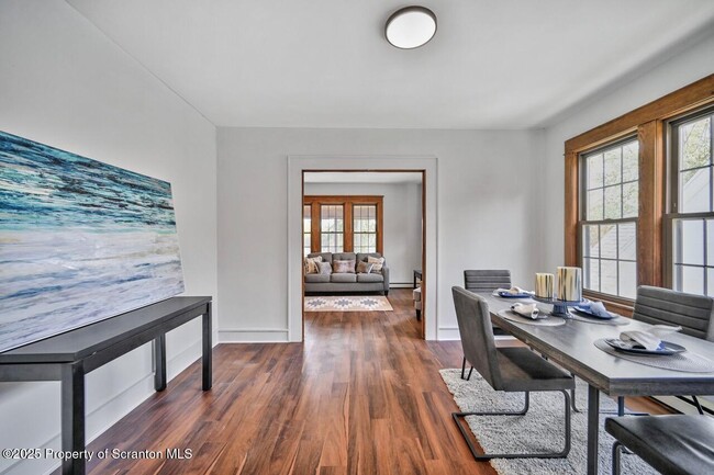 Building Photo - 309 Park Ave