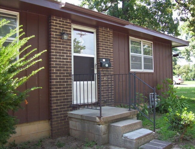 Primary Photo - Cozy 2 bedroom duplex in NE Springfield!