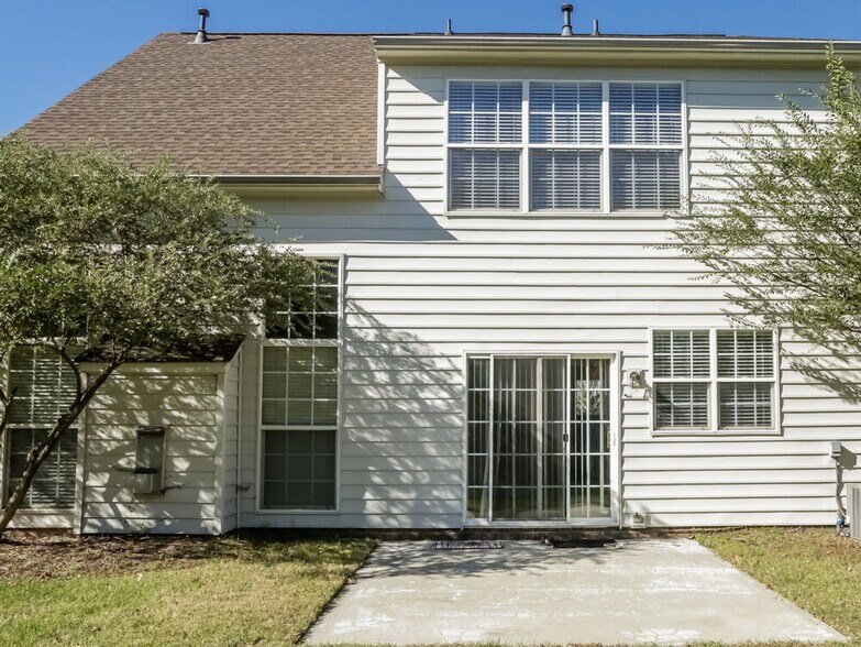 Building Photo - 8909 Lyleton Ln