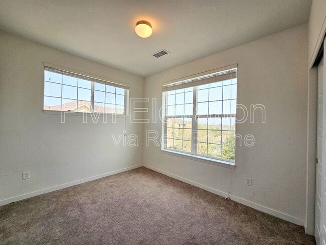 Building Photo - 9220 Wilde Ln