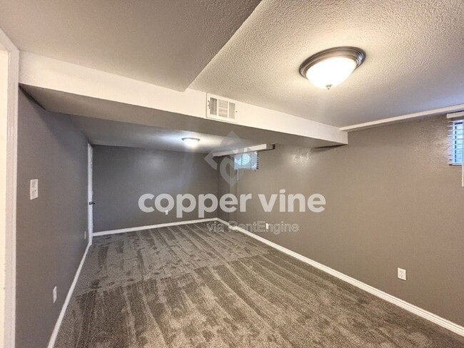 Building Photo - 6628 Eaton St