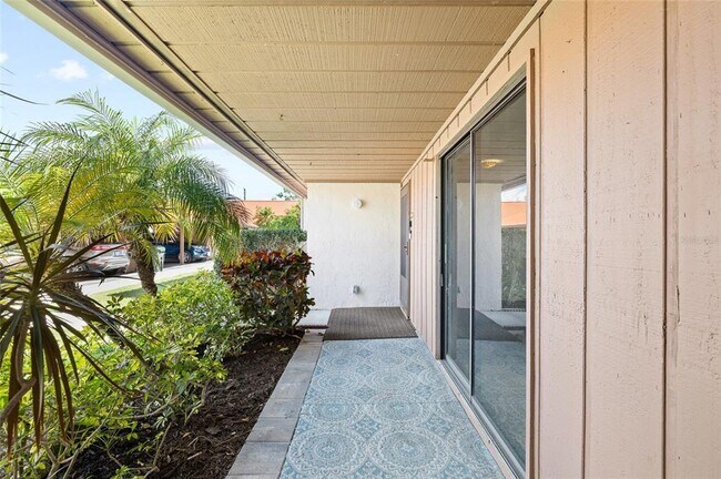 Building Photo - 6535 Draw Ln