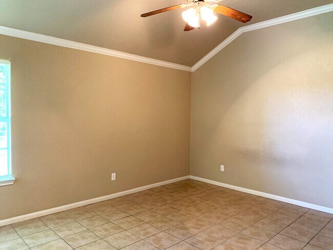 Building Photo - 1302 Powder River Dr