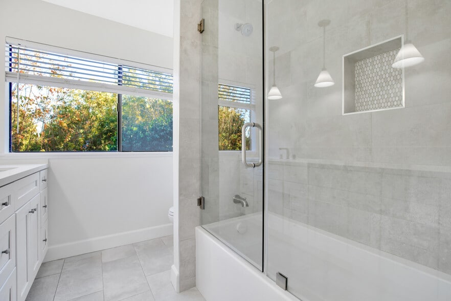 Building Photo - 23450 Park Hermosa