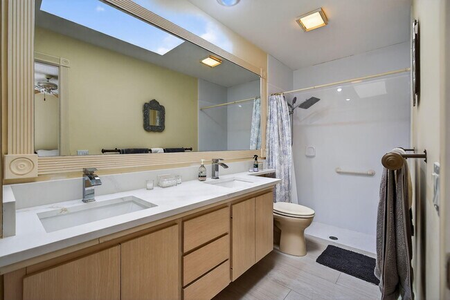 Building Photo - 502 Silverleaf Oak Ct