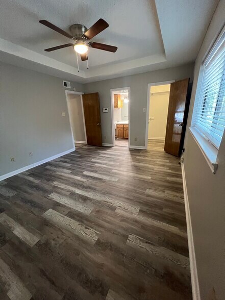 Master Bedroom - 1401 Lackey Ct