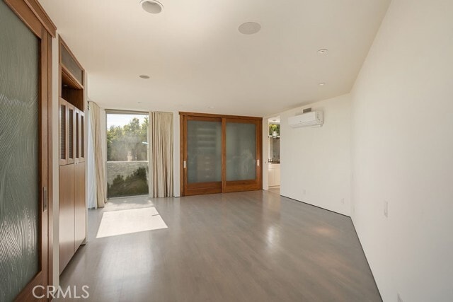 Building Photo - 920 Skyline Dr