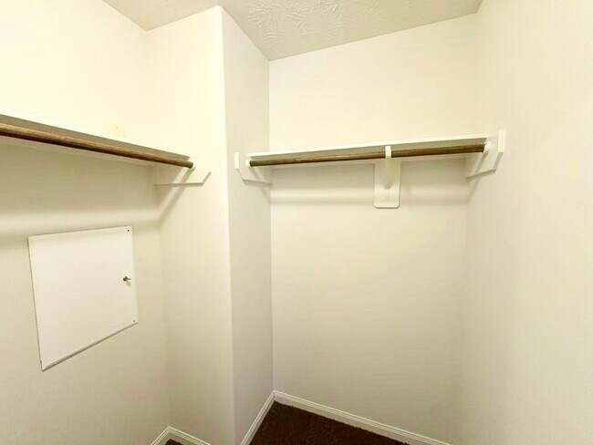Building Photo - 3722 Pantano Ct