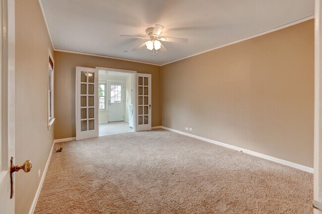 Building Photo - 1208 S New Haven Ave