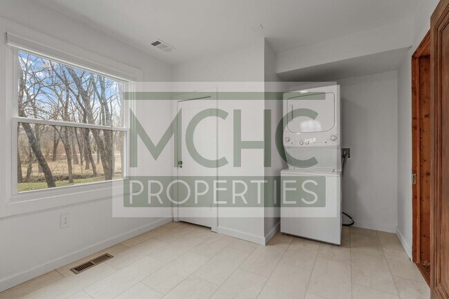 Building Photo - 14670 W 191st St