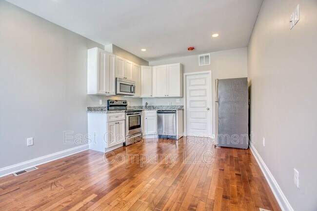 Building Photo - 1623 E Baltimore St