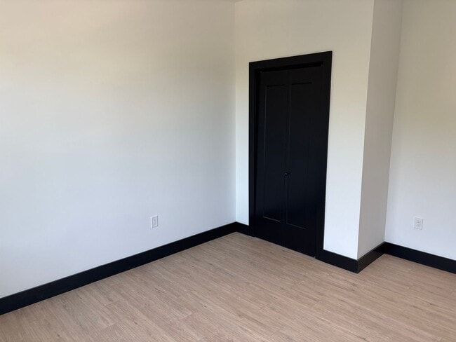 Building Photo - 41 Larry Holmes Dr