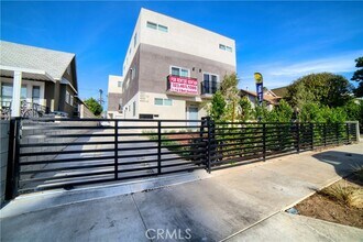 Building Photo - 4559 Pickford St