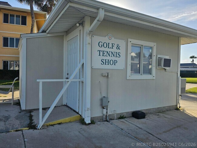 Building Photo - 2400 S Ocean Dr