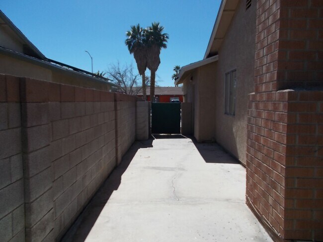 Building Photo - 4-Bedroom Home with Spacious Backyard