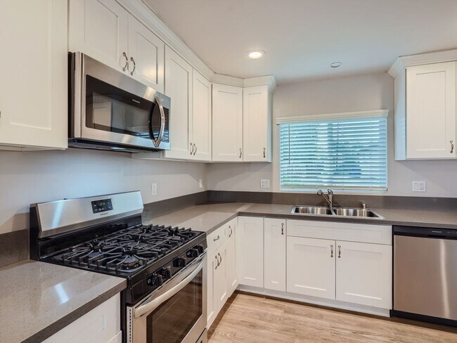 Building Photo - Newer 3 Bedroom House & 2 Bedroom Granny Flat Close to SDSU!!!  $1000 Off 1st Month's Rent!!