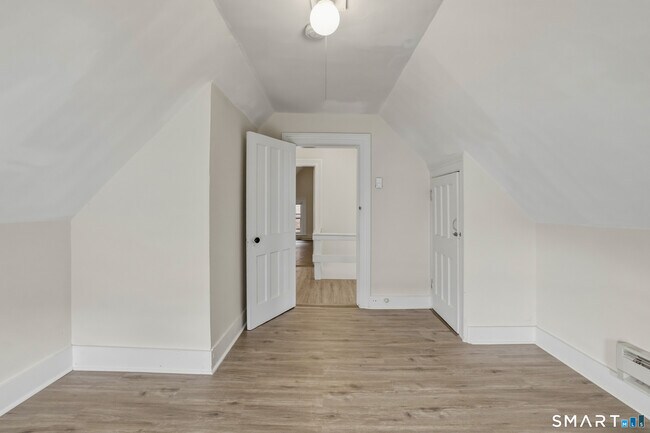 Building Photo - 784 Howard Ave