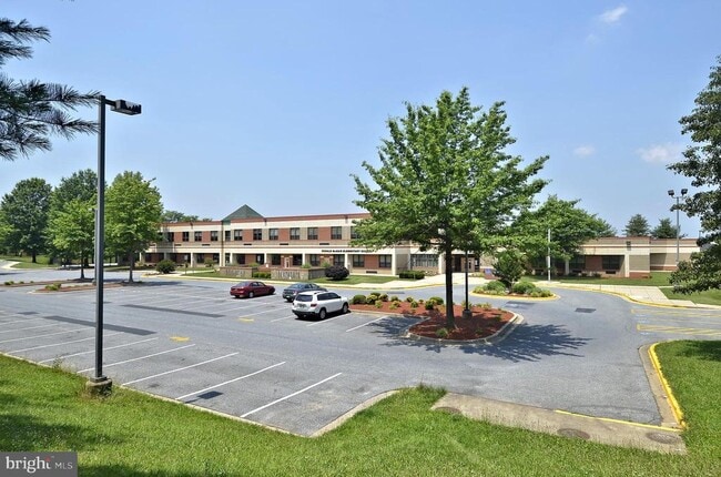 Building Photo - 8 Crusader Ct