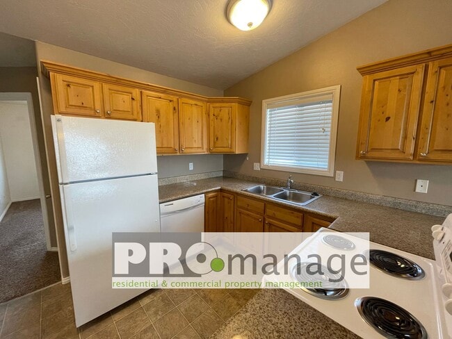 Building Photo - 2485 Pumice Dr