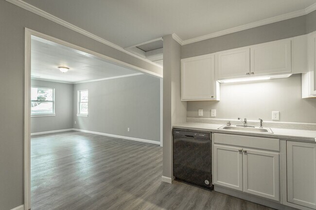 Building Photo - 3204 Harrison Pike