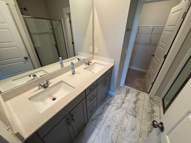Building Photo - FOR LEASE- TOWNHOME IN LEBANON!