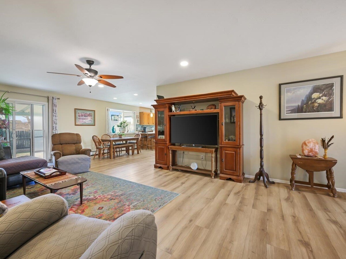 Building Photo - 2981 Bookcliff Ave