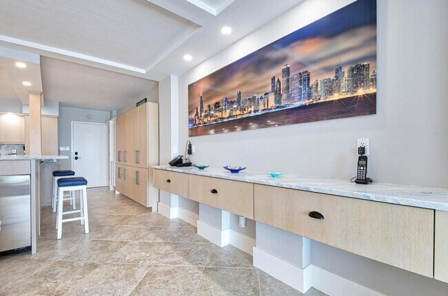 Building Photo - 1977 Gulf Shore Blvd N