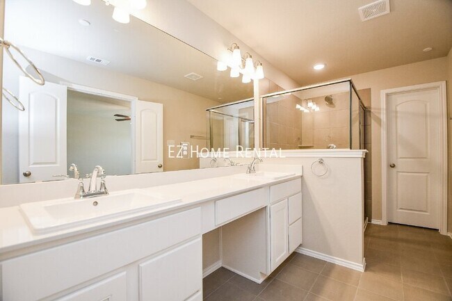 Building Photo - 2914 Scanlan Mdw