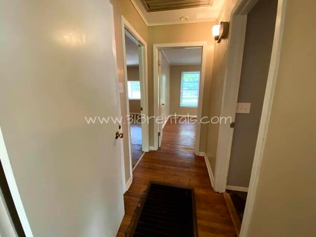 Building Photo - 357 Fontaine St