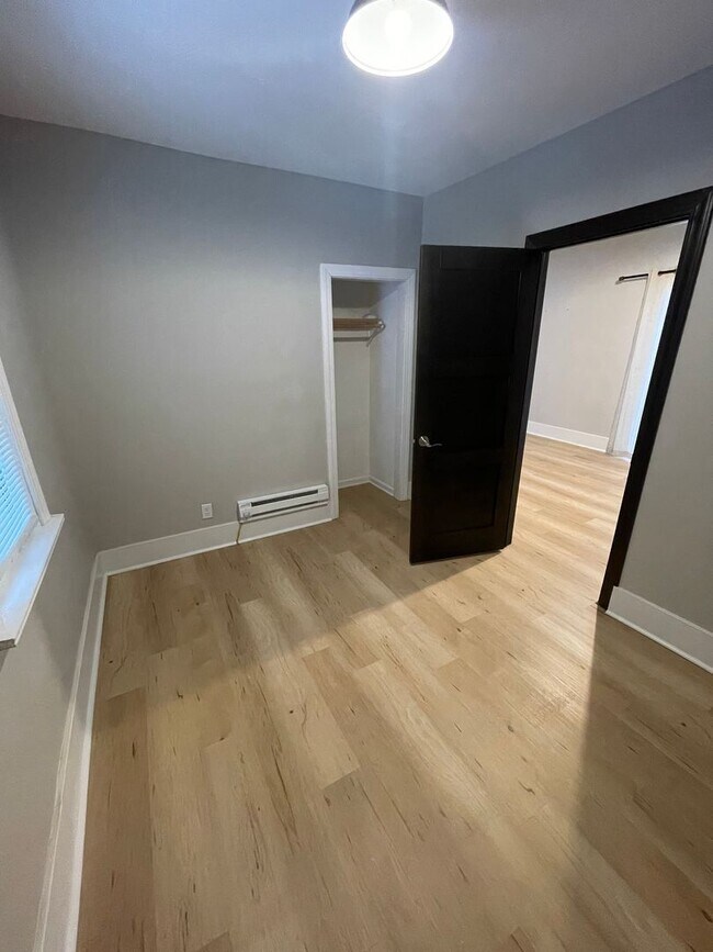 Building Photo - AVAILABLE AUGUST! - 2 Bed, 1 Bath Home In Superior!