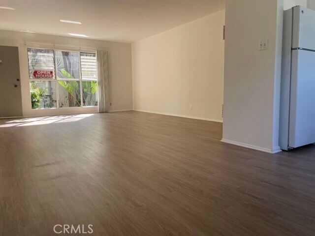 Primary Photo - 630 San Vicente Blvd