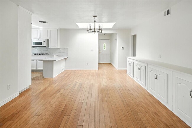 Building Photo - 8846 Laramie Ave