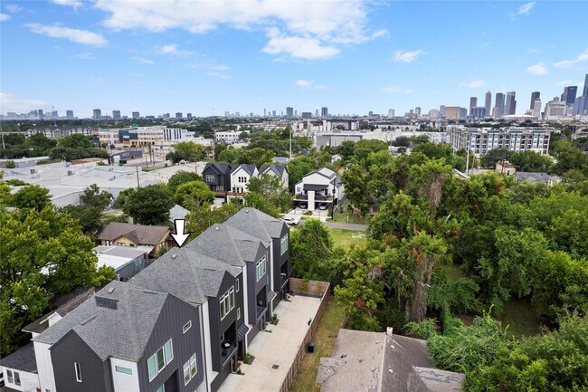 Building Photo - 1410 Milby St