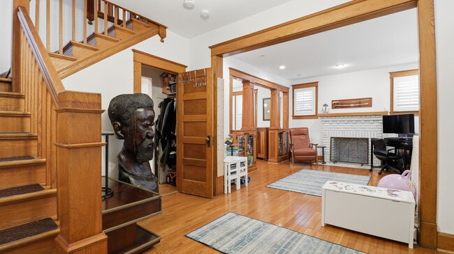 Building Photo - 30 Longfellow St NE