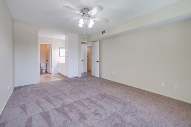 Building Photo - Modern Comfort and Scenic Views in San Carlos