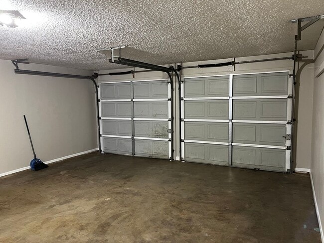 Building Photo - Nice 3 bedroom, 2 bath Home in College Hills West Available SOON!