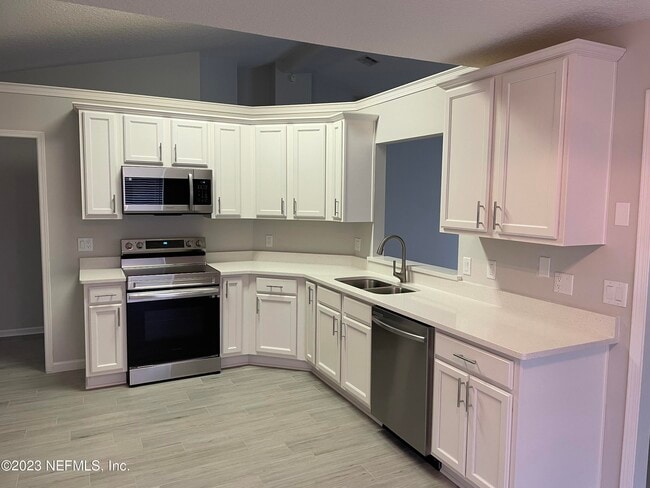 Building Photo - 65 Waterbridge Pl