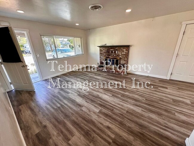 Building Photo - 3 Bedroom 1 Bath Home in Antelope Area