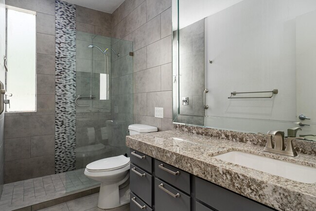 Building Photo - 477 Desert Lakes Dr